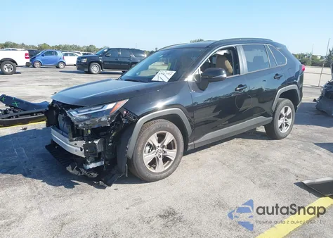 2025 Toyota Rav4 Xle z USA, uszkodzony, nr VIN JTMW1RFV8SJ035588